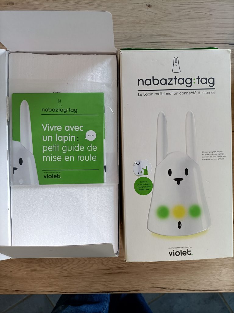 boite nabaztag lapin communiquant
