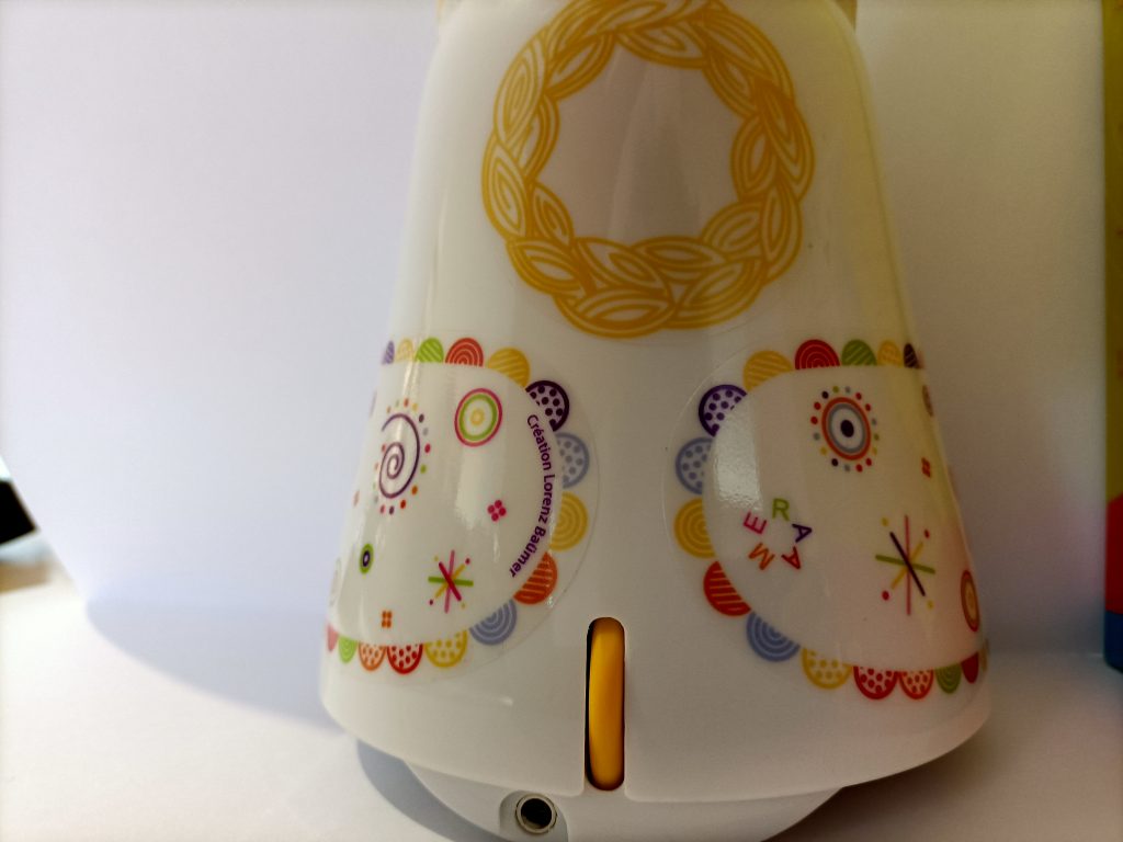 Nabaztag collector Lorenz Bäumer vu de dos